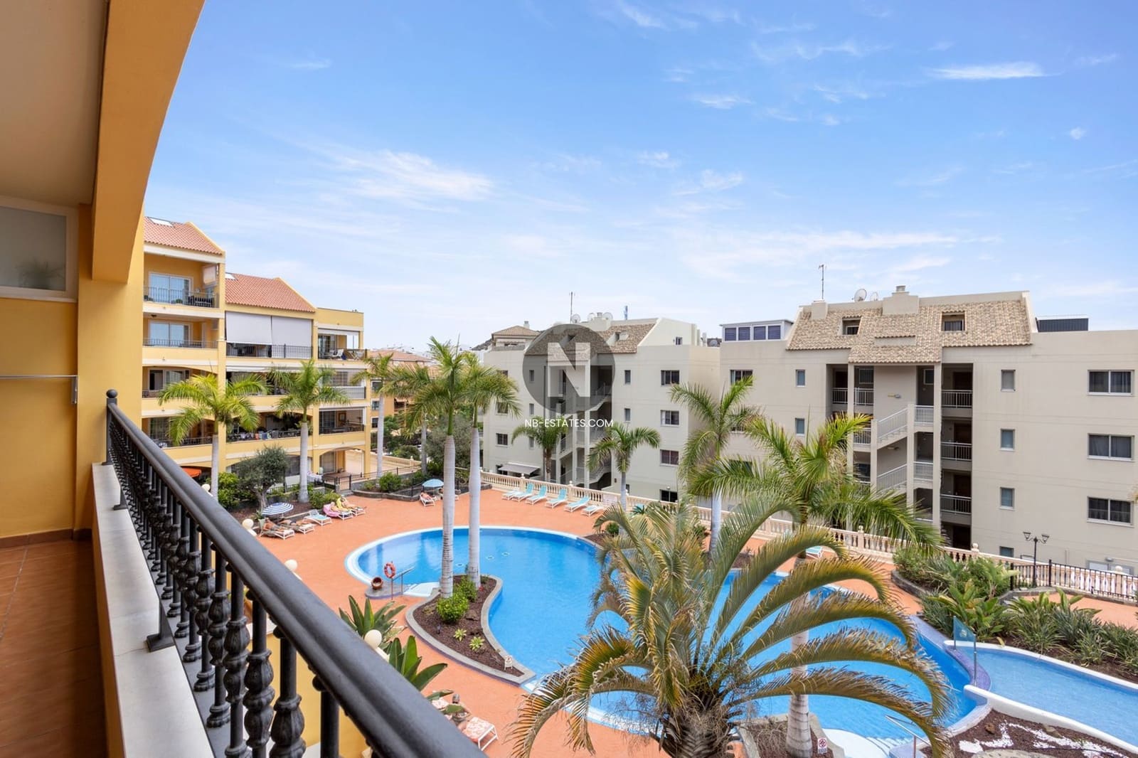 1 bedroom Flat for sale in Palm-Mar with pool - € 298,000 (Ref: 9928625)