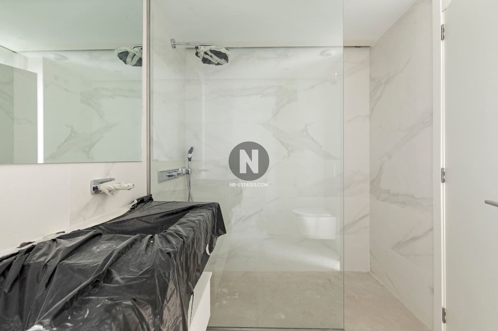 2 bedroom Flat for sale in Playa San Juan with pool garage - € 1,200,000 (Ref: 9928653)