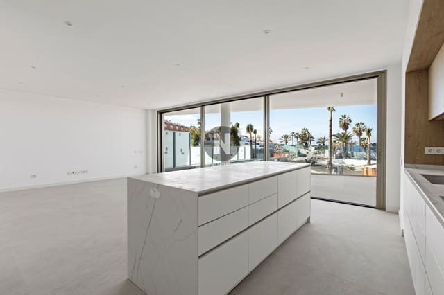 2 soveværelse Lejlighed til salg i Playa San Juan, Guía de Isora med swimmingpool garage - € 1.200.000 (Ref: 9928653)