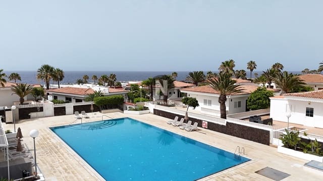 3 soveværelse Villa til salg i Costa del Silencio, Arona med garage - € 670.000 (Ref: 9935318)