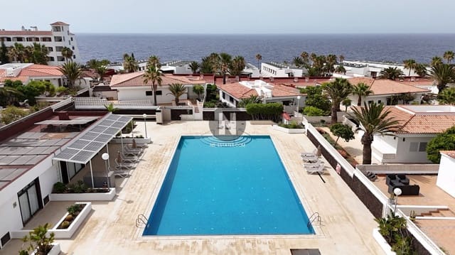 3 soveværelse Villa til salg i Costa del Silencio, Arona med garage - € 670.000 (Ref: 9935318)