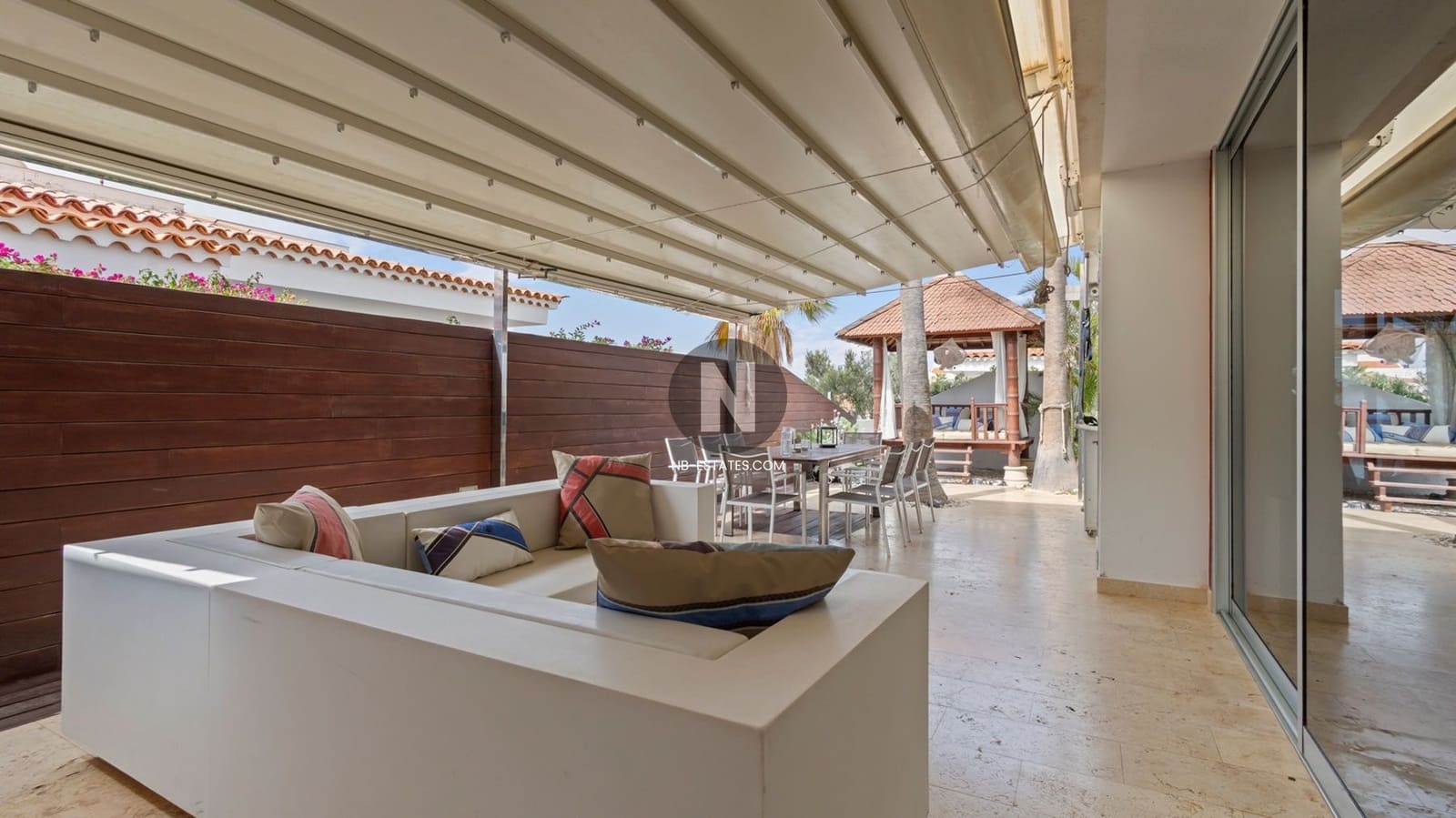 3 bedroom Villa for sale in Costa del Silencio with garage - € 670,000 (Ref: 9935318)