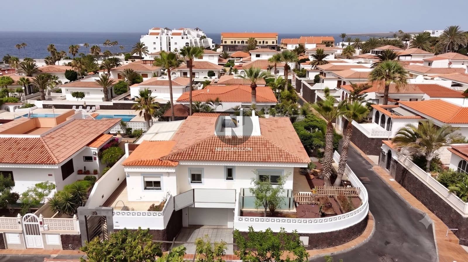 3 bedroom Villa for sale in Costa del Silencio with garage - € 670,000 (Ref: 9935318)