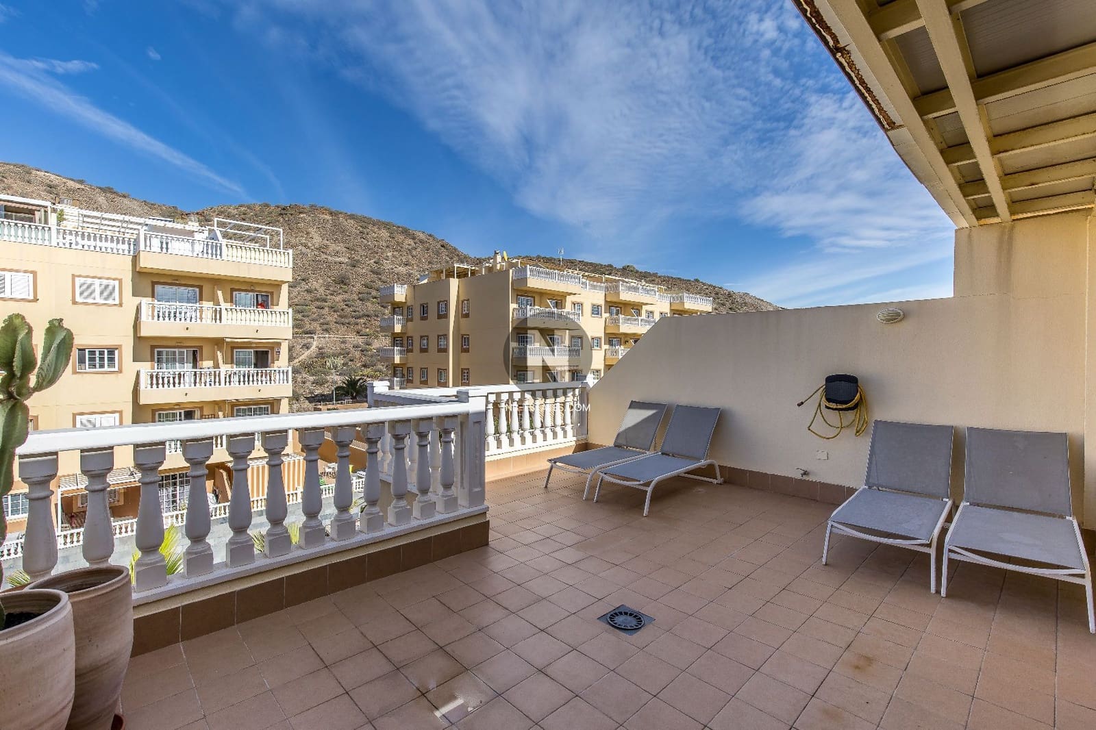2 soverom Penthouse til salgs i Palm-Mar med svømmebasseng garasje - € 364 000 (Ref: 9937043)