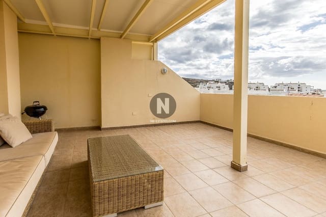 2 soverom Penthouse til salgs i Palm-Mar, Arona med svømmebasseng garasje - € 360 000 (Ref: 9943205)