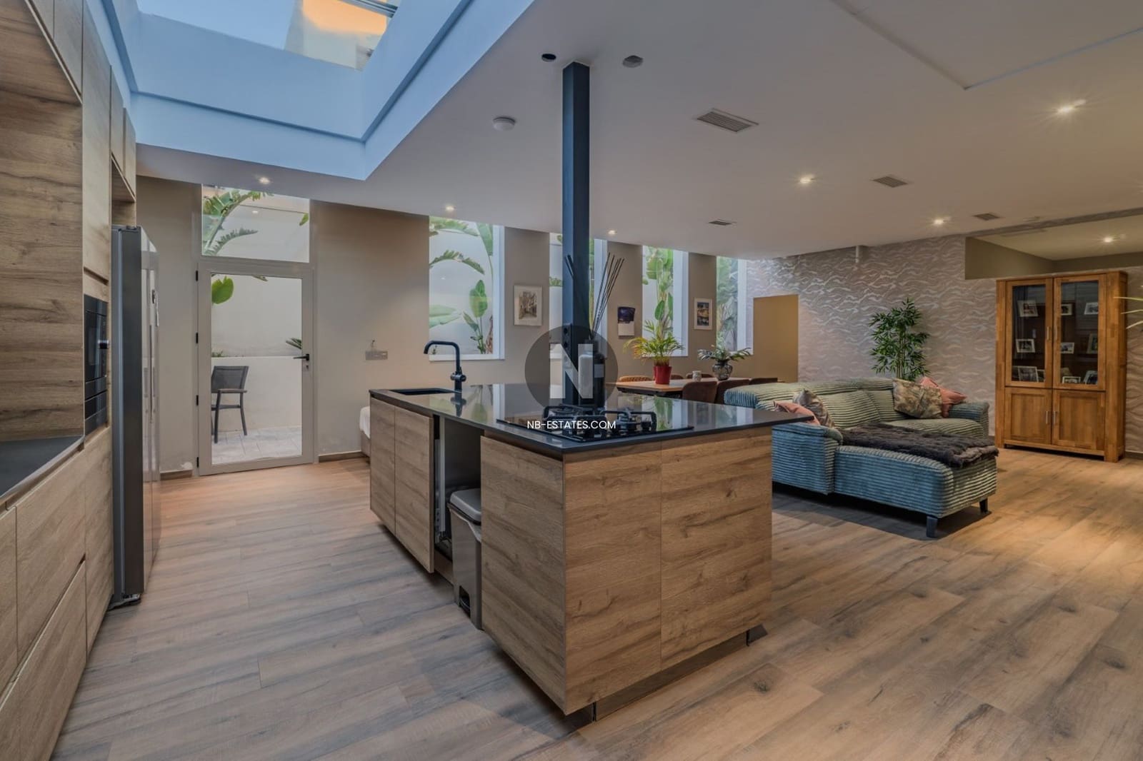 4 sovrum Villa till salu i Benijofar med pool garage - 950 000 € (Ref: 9950880)