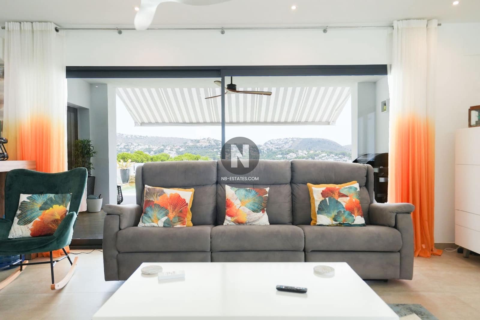 Chalet de 7 habitaciones en Moraira en venta con piscina - 1.599.000 € (Ref: 9977944)