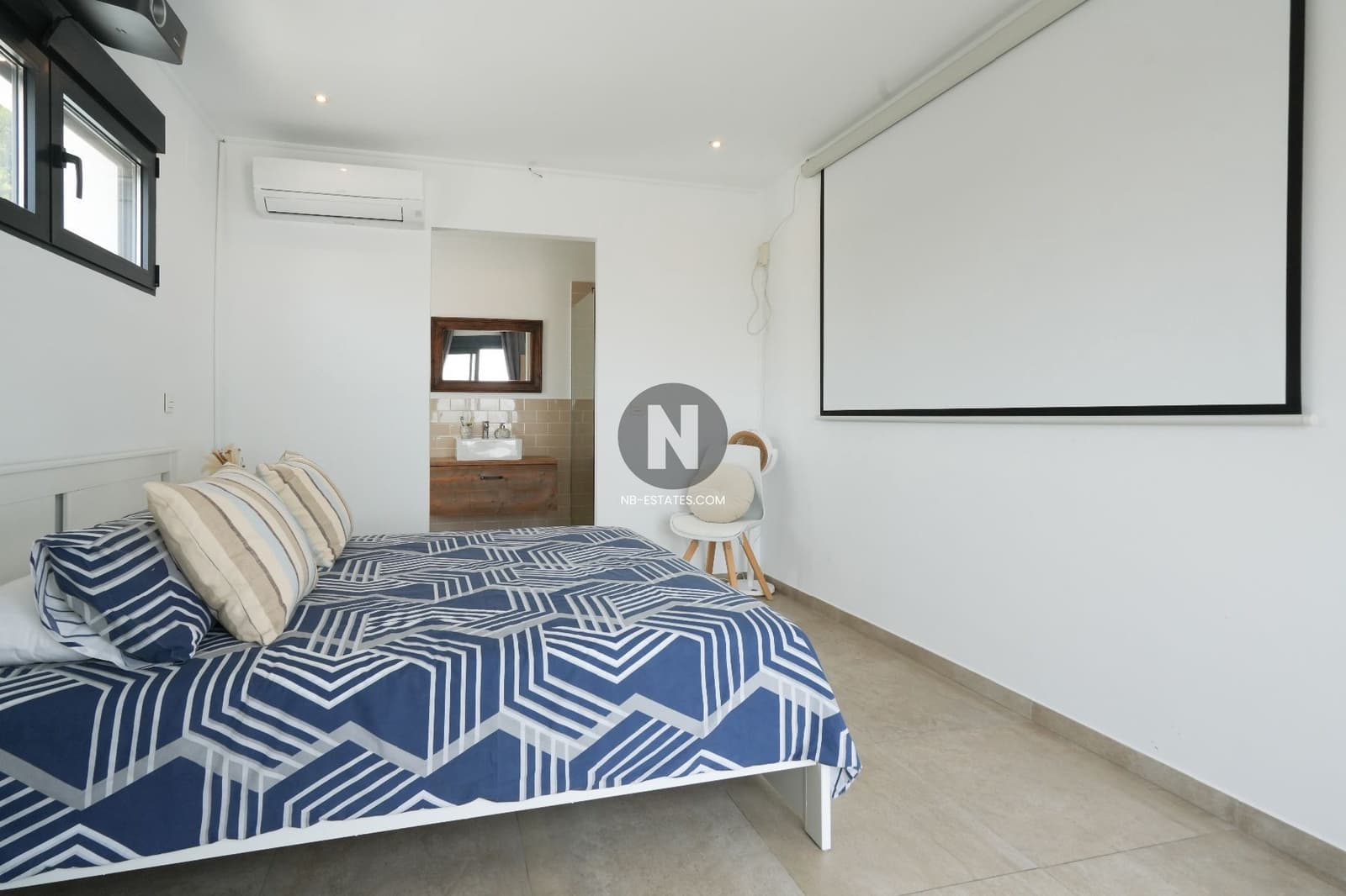 Chalet de 7 habitaciones en Moraira en venta con piscina - 1.599.000 € (Ref: 9977944)