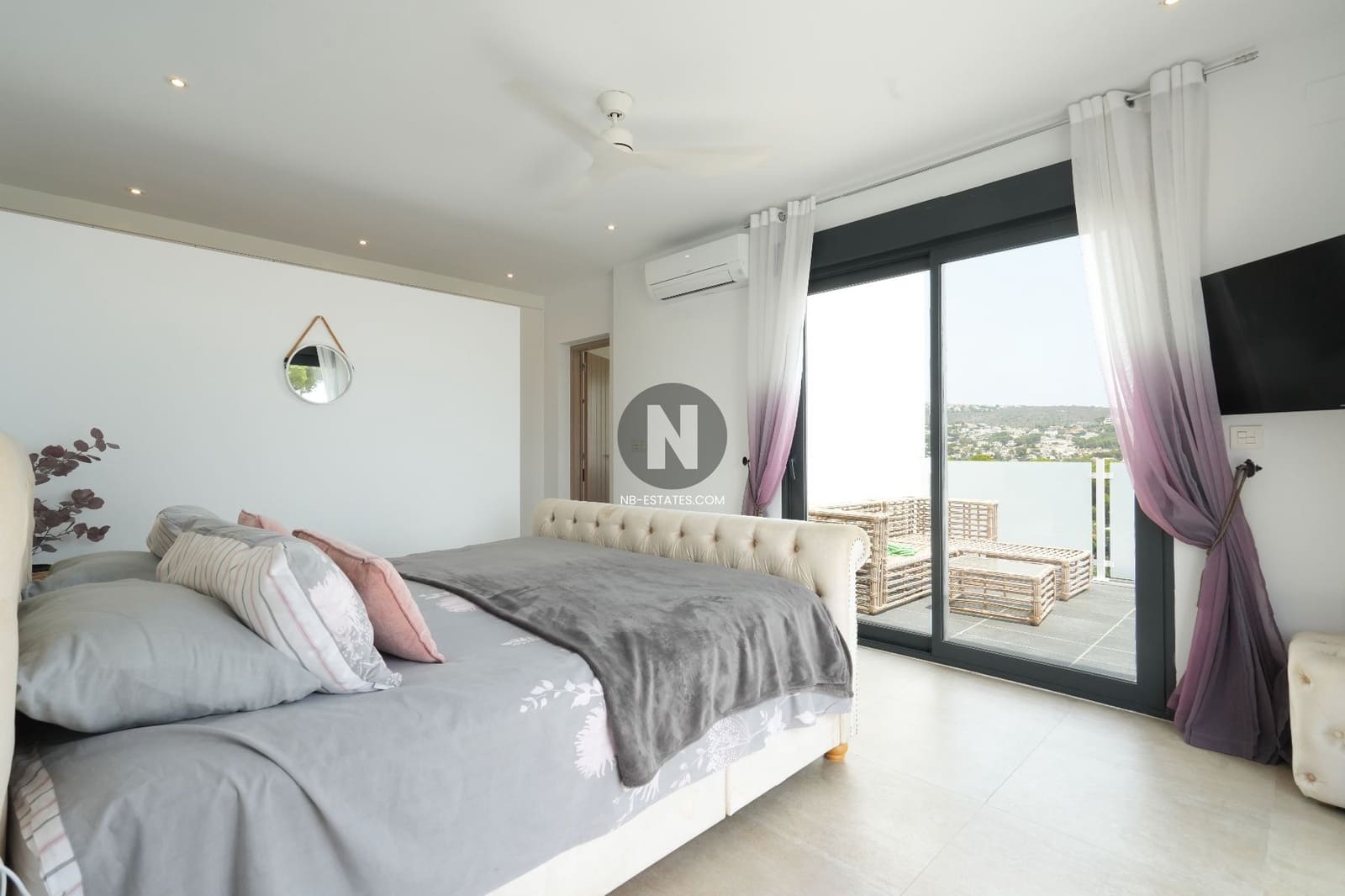 Chalet de 7 habitaciones en Moraira en venta con piscina - 1.599.000 € (Ref: 9977944)