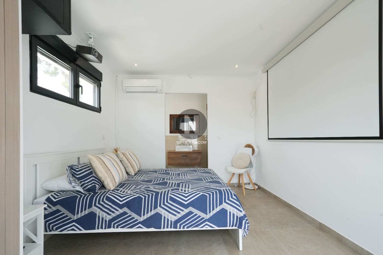 Chalet de 7 habitaciones en Moraira en venta con piscina - 1.599.000 € (Ref: 9977944)