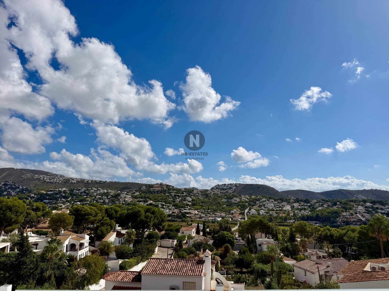 Chalet de 7 habitaciones en Moraira en venta con piscina - 1.599.000 € (Ref: 9977944)