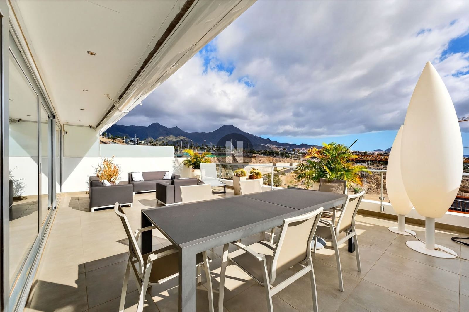 3 soveværelse Penthouse til salg i La Caleta Adeje med swimmingpool garage - € 2.795.000 (Ref: 9989932)