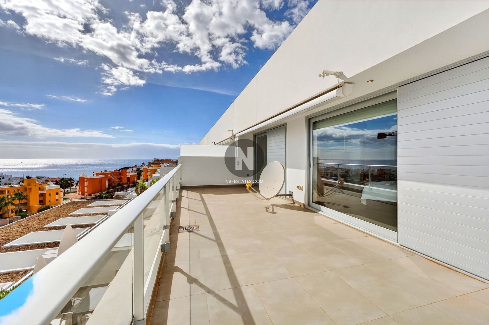 3 soveværelse Penthouse til salg i La Caleta Adeje med swimmingpool garage - € 2.795.000 (Ref: 9989932)