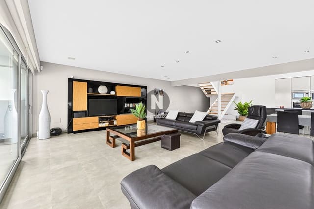 3 soveværelse Penthouse til salg i La Caleta Adeje, Adeje med swimmingpool garage - € 2.795.000 (Ref: 9989932)