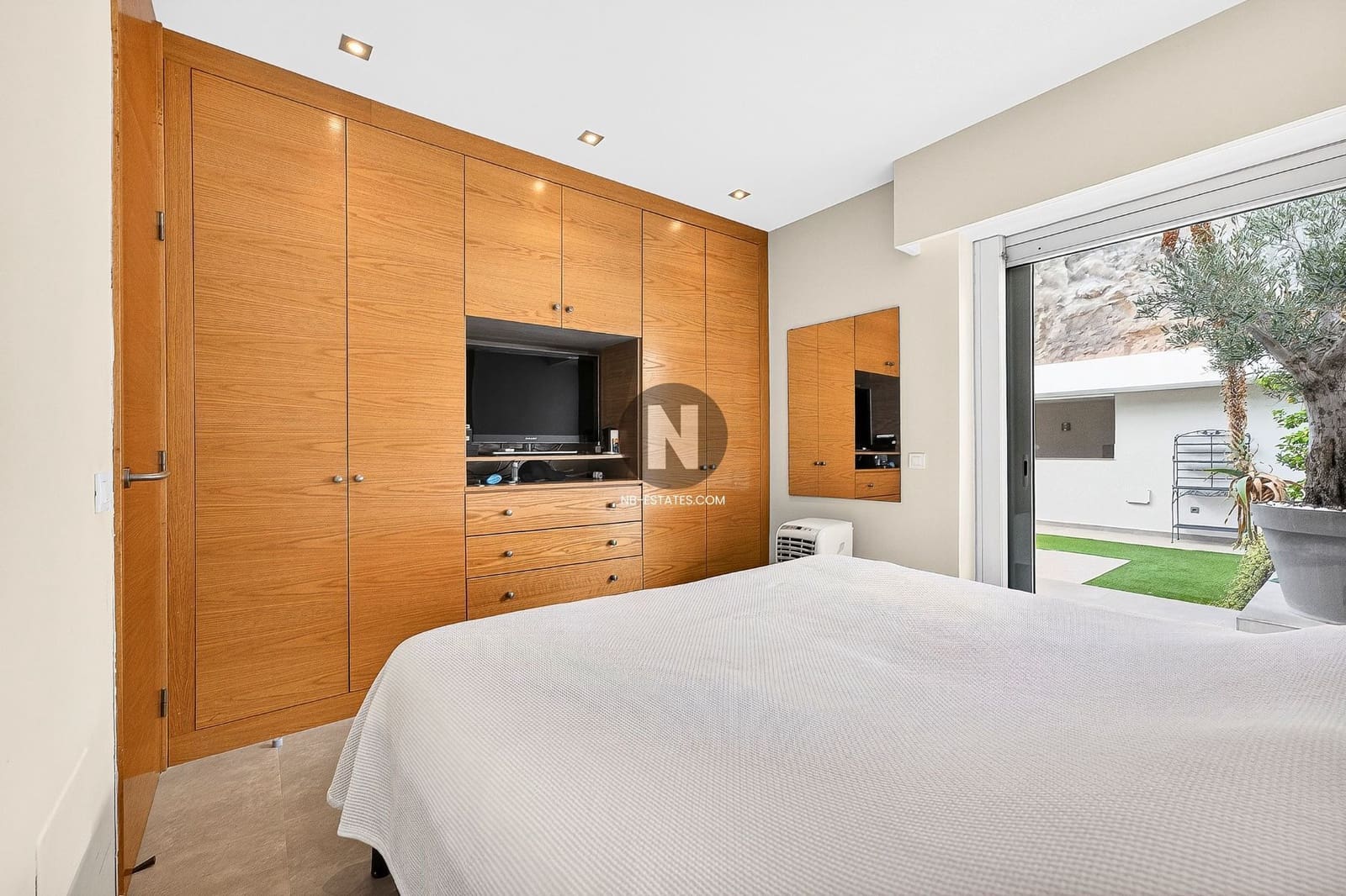 3 soveværelse Penthouse til salg i La Caleta Adeje med swimmingpool garage - € 2.795.000 (Ref: 9989932)