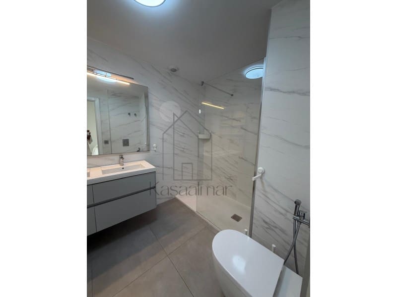 Lejlighed til leje i Las Palmas de Gran Canaria med garage - € 2.800 (Ref: 10003621)