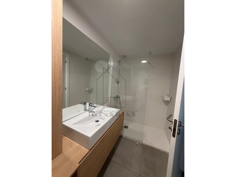 Lejlighed til leje i Las Palmas de Gran Canaria med garage - € 2.800 (Ref: 10003621)
