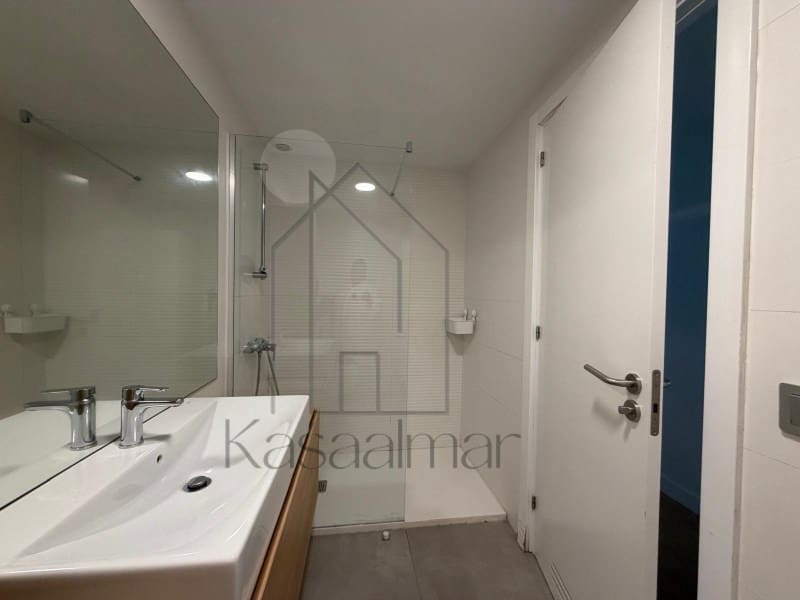 Lejlighed til leje i Las Palmas de Gran Canaria med garage - € 2.800 (Ref: 10003621)