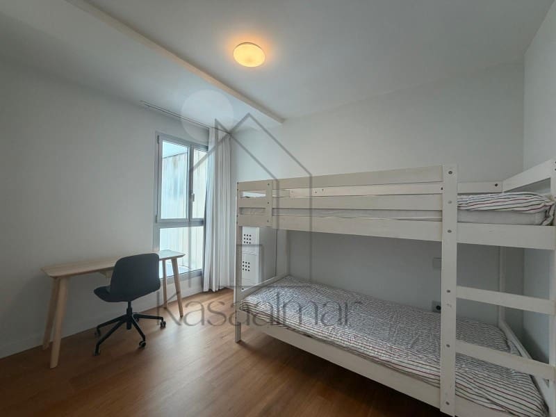 Lejlighed til leje i Las Palmas de Gran Canaria med garage - € 2.800 (Ref: 10003621)