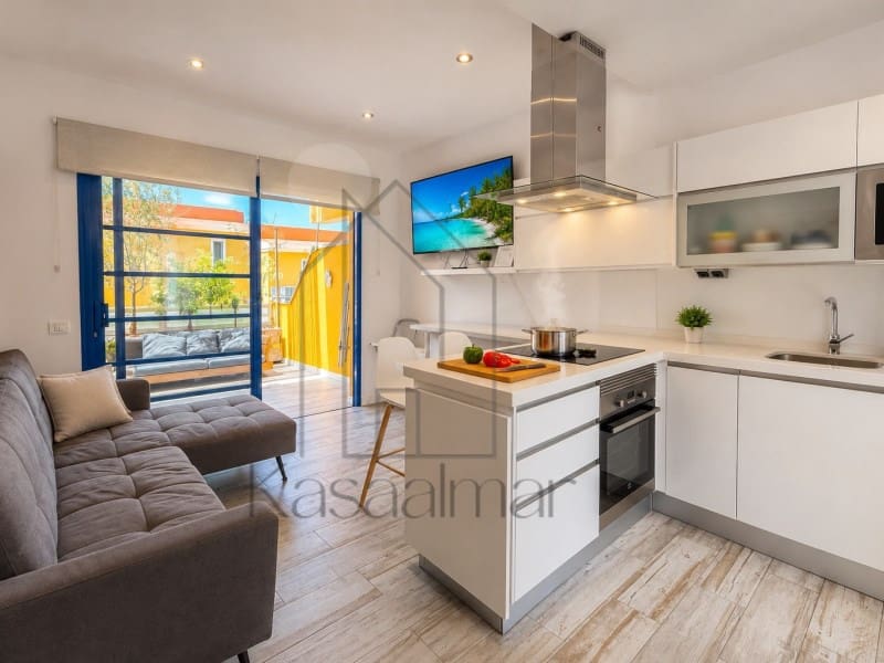 Bungalow de 2 habitaciones en Sonneland en alquiler con piscina - 2.000 € (Ref: 10015248)