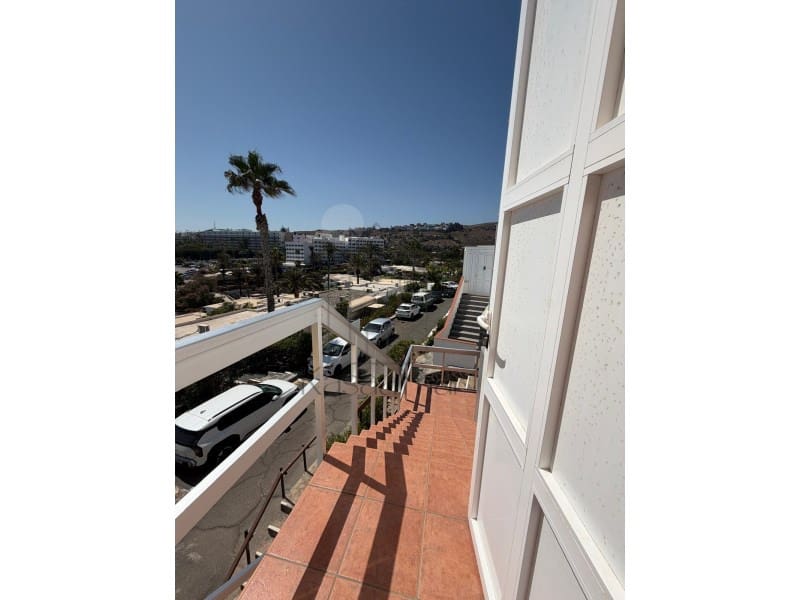 2 slaapkamer Appartement te huur in San Bartolome de Tirajana met garage - € 1.500 (Ref: 10025374)