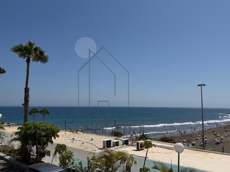 2 slaapkamer Appartement te huur in San Bartolome de Tirajana met garage - € 1.500 (Ref: 10025374)