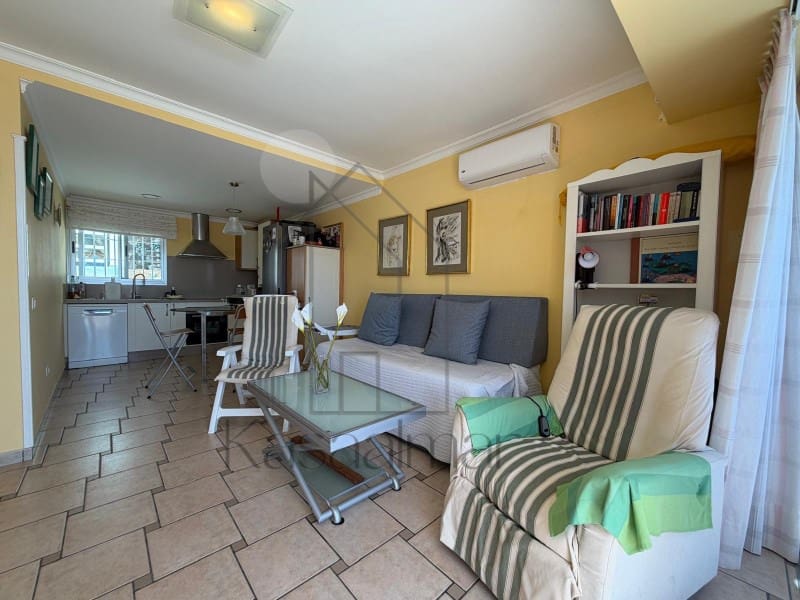 2 slaapkamer Appartement te huur in San Bartolome de Tirajana met garage - € 1.500 (Ref: 10025374)