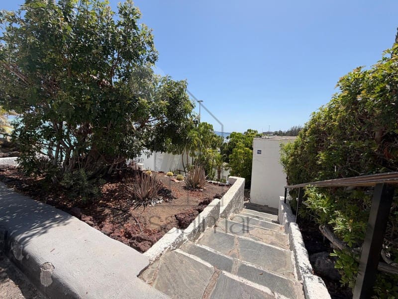 2 slaapkamer Appartement te huur in San Bartolome de Tirajana met garage - € 1.500 (Ref: 10025374)