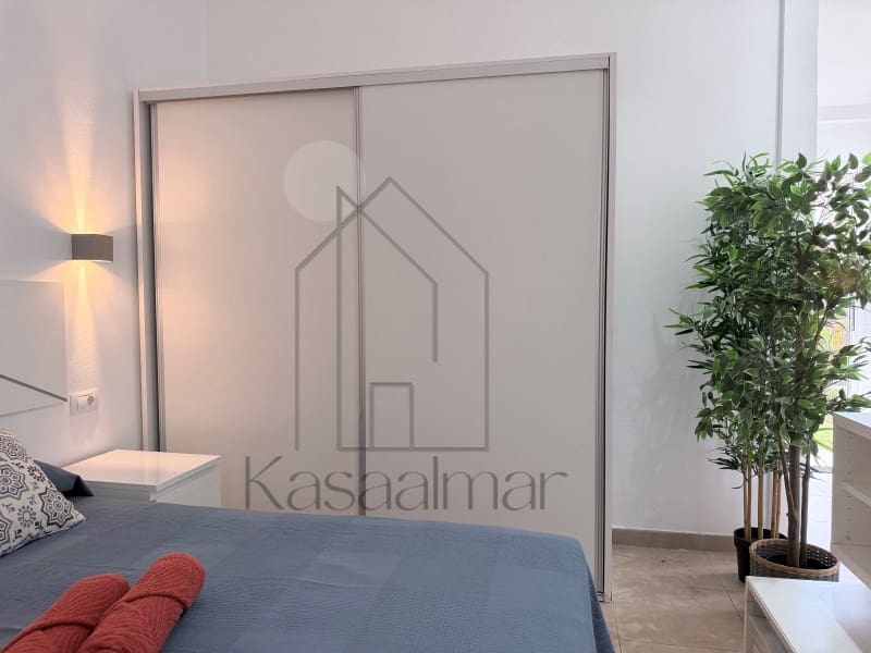 1 soverom Bungalow til leie i Playa del Ingles med svømmebasseng - € 1 600 (Ref: 10025375)