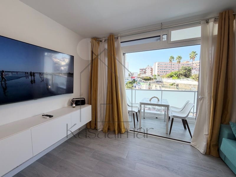 1 makuuhuone Huoneisto vuokrattavana paikassa Playa del Ingles mukana uima-altaan - 1 200 € (Ref: 10044731)