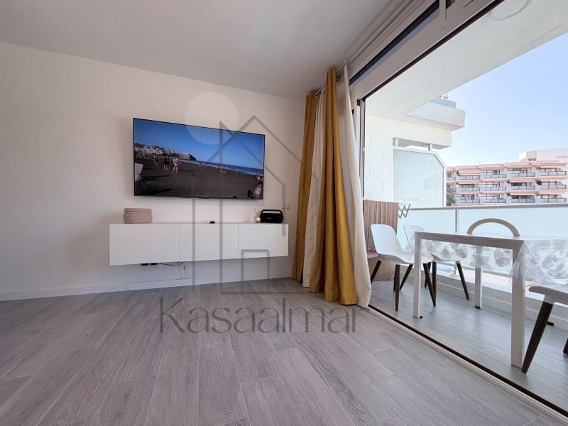 1 makuuhuone Huoneisto vuokrattavana paikassa Playa del Ingles mukana uima-altaan - 1 200 € (Ref: 10044731)