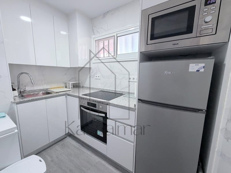 1 makuuhuone Huoneisto vuokrattavana paikassa Playa del Ingles mukana uima-altaan - 1 200 € (Ref: 10044731)