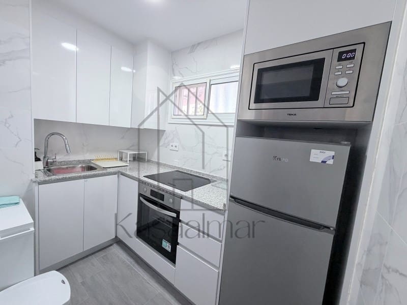 1 makuuhuone Huoneisto vuokrattavana paikassa Playa del Ingles mukana uima-altaan - 1 200 € (Ref: 10044731)
