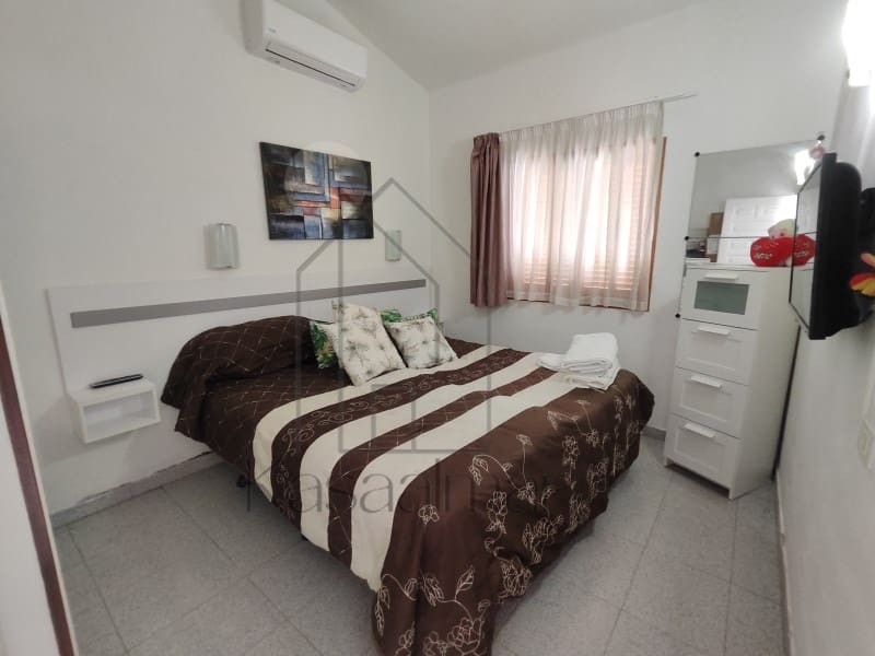 Bungalow de 1 chambre à louer à Playa del Ingles avec piscine garage - 1 500 € (Ref: 10086055)