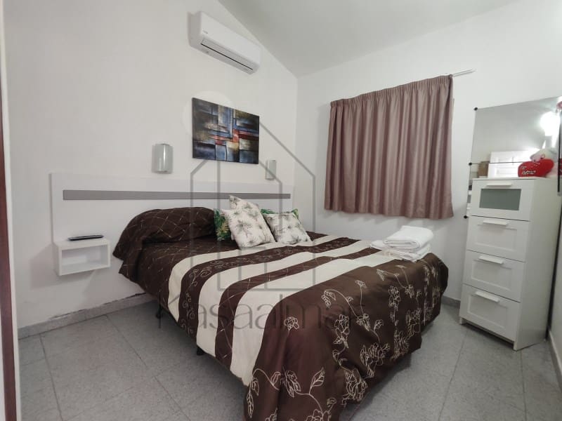Bungalow de 1 chambre à louer à Playa del Ingles avec piscine garage - 1 500 € (Ref: 10086055)