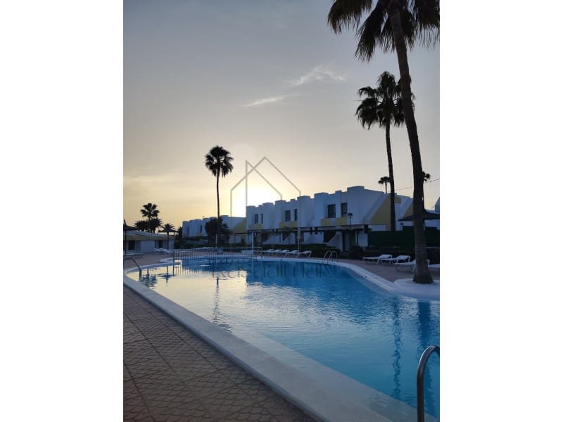 1 bedroom Bungalow for rent in San Bartolome de Tirajana with pool - € 1,400 (Ref: 10151088)