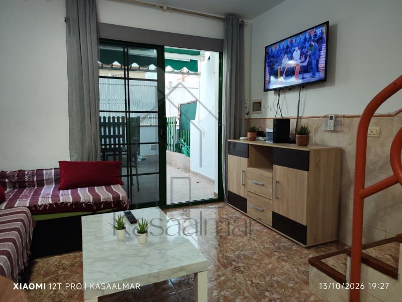 2 quarto Bungalow para arrendar em San Bartolome de Tirajana com piscina - 1 400 € (Ref: 10154908)