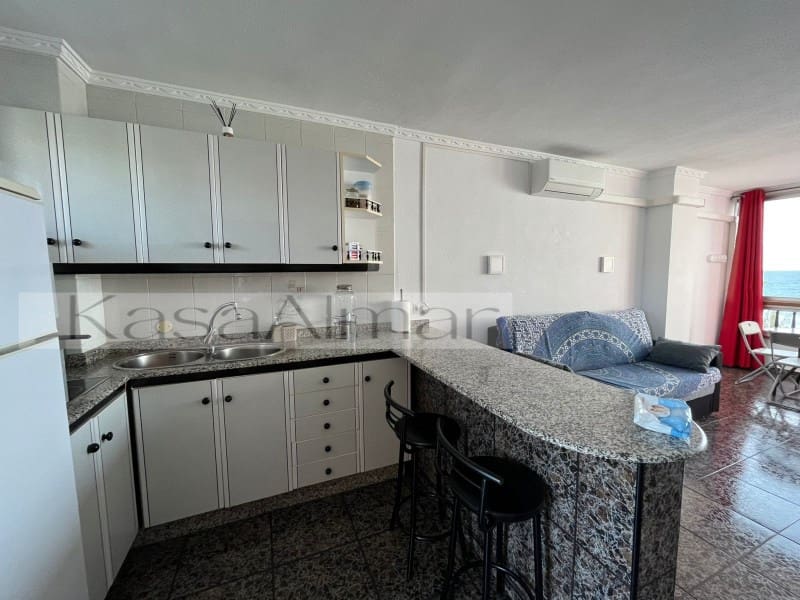 2 bedroom Apartment for rent in San Bartolome de Tirajana with pool - € 1,000 (Ref: 7692769)