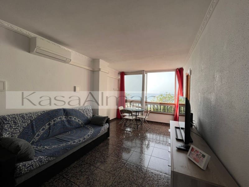 2 bedroom Apartment for rent in San Bartolome de Tirajana with pool - € 1,000 (Ref: 7692769)