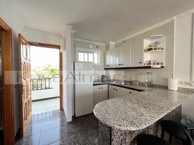 2 bedroom Apartment for rent in San Bartolome de Tirajana with pool - € 1,000 (Ref: 7692769)