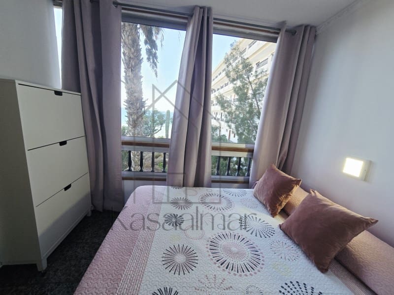 2 bedroom Apartment for rent in San Bartolome de Tirajana with pool - € 1,000 (Ref: 7692769)