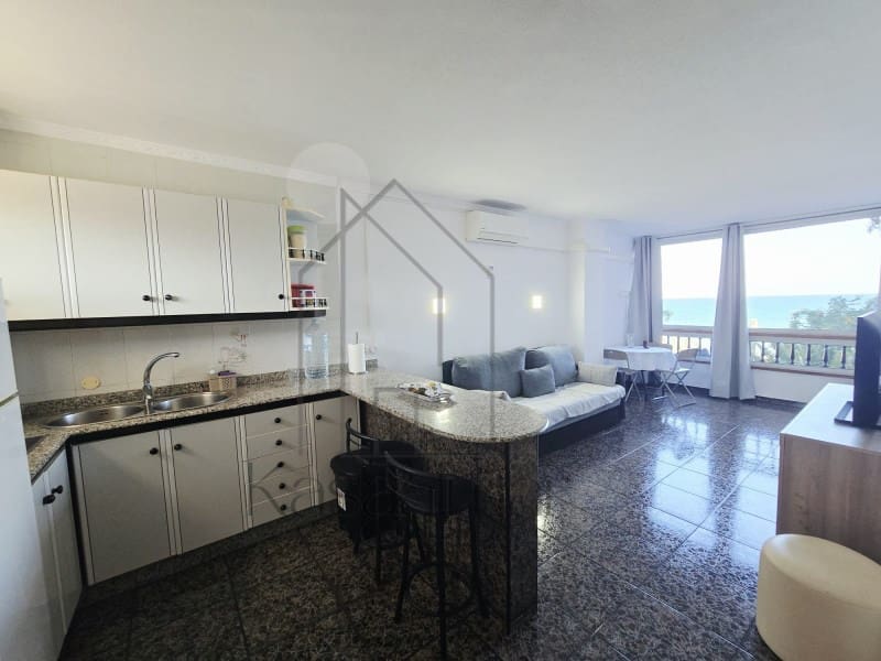 2 bedroom Apartment for rent in San Bartolome de Tirajana with pool - € 1,000 (Ref: 7692769)