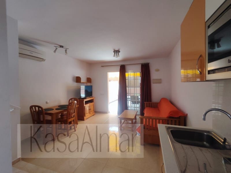 1 soverom Leilighet til leie i Salobre Golf med svømmebasseng garasje - € 1 200 (Ref: 7833245)