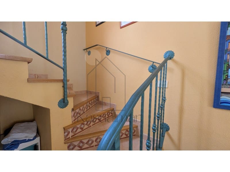 2 bedroom Bungalow for rent in San Bartolome de Tirajana with pool - € 1,700 (Ref: 8226127)