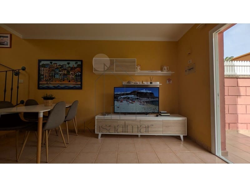 2 bedroom Bungalow for rent in San Bartolome de Tirajana with pool - € 1,700 (Ref: 8226127)