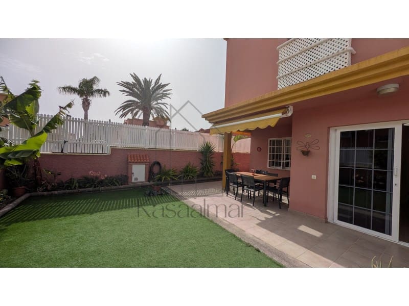 2 bedroom Bungalow for rent in San Bartolome de Tirajana with pool - € 1,700 (Ref: 8226127)