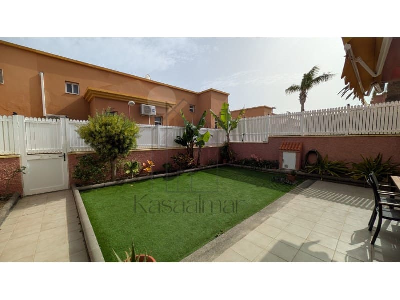 2 bedroom Bungalow for rent in San Bartolome de Tirajana with pool - € 1,700 (Ref: 8226127)