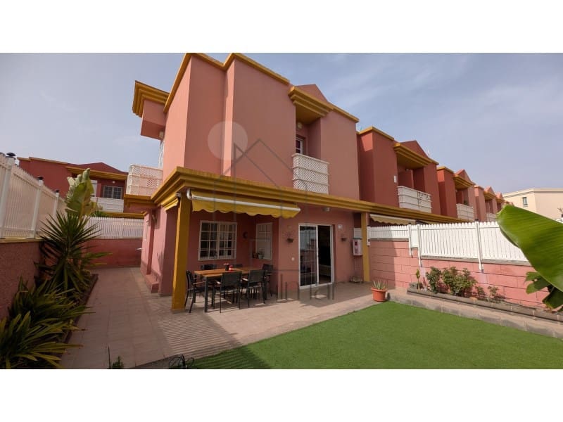 2 bedroom Bungalow for rent in San Bartolome de Tirajana with pool - € 1,700 (Ref: 8226127)