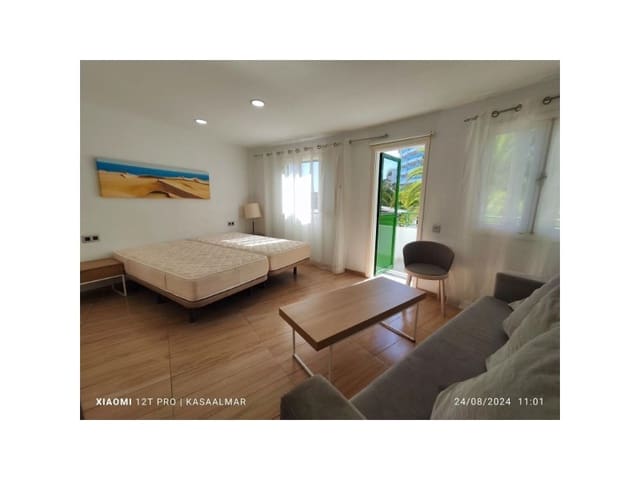 1 slaapkamer Appartement te huur in San Bartolomé de Tirajana met zwembad - € 1.100 (Ref: 8489089)