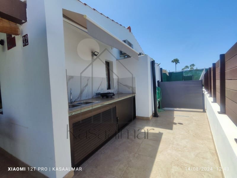 1 makuuhuone Bungalow vuokrattavana paikassa San Bartolome de Tirajana mukana uima-altaan - 1 200 € (Ref: 8489090)